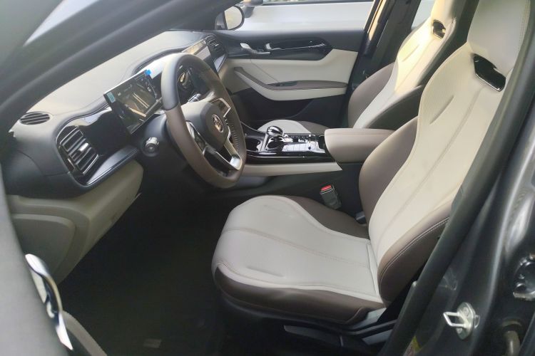 比亚迪 秦PLUS 2024款 荣耀版 DM-i 55KM领先型中控内饰19