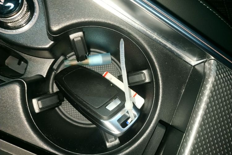 奥迪A6L 2025款 改款 45 TFSI 臻选动感型中控内饰11