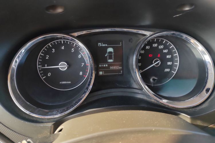 五菱汽车 五菱宏光 2015款 1.5L S1舒适国V中控内饰14