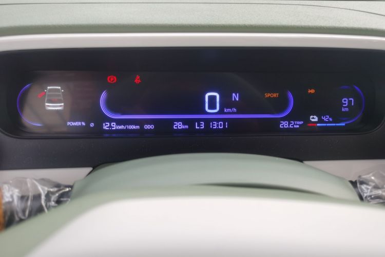 吉利银河 2025款 210km 熊猫骑士中控内饰14