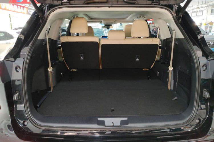 丰田 汉兰达 2022款 双擎 2.5L 四驱尊贵版 7座机舱底盘23