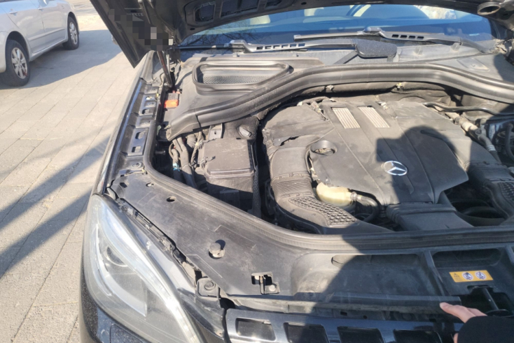 奔驰M级 2014款 ML 320 4MATIC局部细节9006