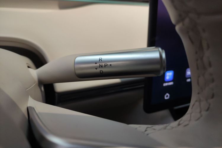 鸿蒙智行 智界R7 2025款 增程 251km Max中控内饰18