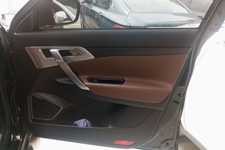 吉利汽车 博越 2016款 1.8TD 自动智尊型中控内饰7005