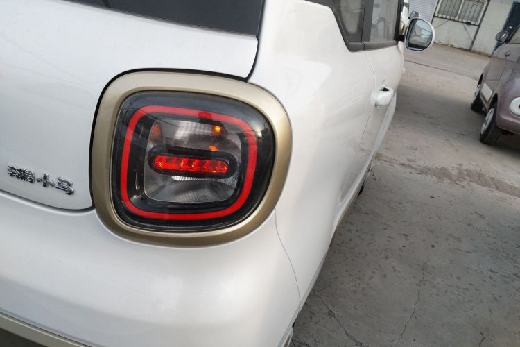 奔腾小马 2026款 222km 萌趣马 Plus车身外观9