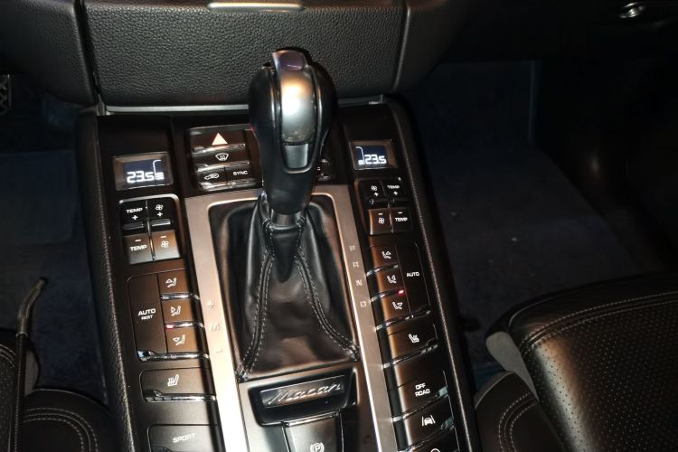 保时捷 2017款  Macan 2.0T中控内饰18