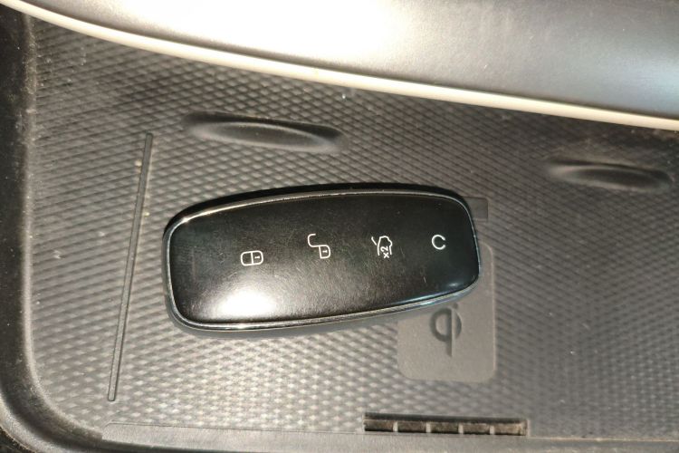 腾势D9 2024款 DM-i 980 四驱旗舰型中控内饰11