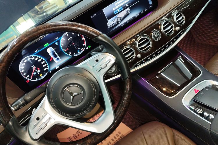 奔驰S级 2020款 S 350 L 尊享型 臻藏版中控内饰18