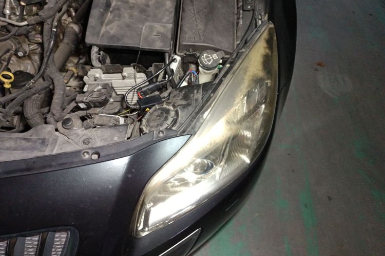 别克 君威 2012款 2.0L 舒适版局部细节9007