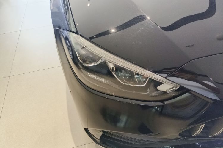 奔驰C级 2023款 改款 C 260 L 运动版车身外观8