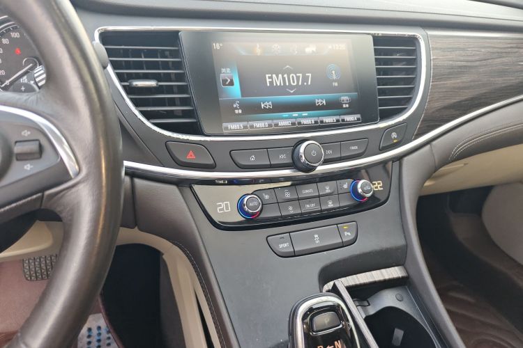 别克 君越 2016款 20T 领先型中控内饰16