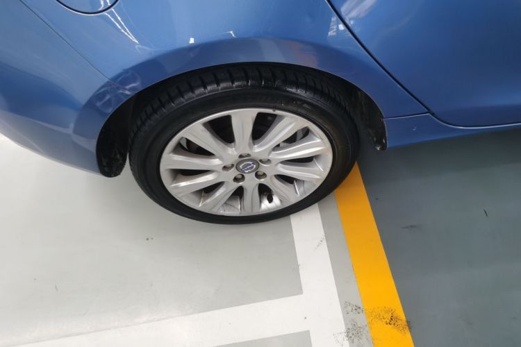 沃尔沃V40 2015款 1.6T 智雅版车身外观6004