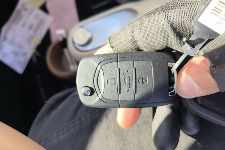 五菱汽车 宏光MINIEV 2025款 四门版 进阶款中控内饰7001