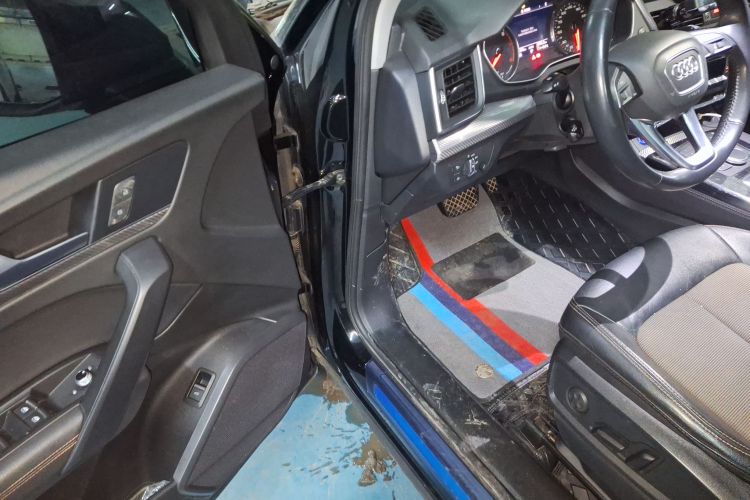 奥迪Q5L 2020款 改款 40 TFSI 荣享进取型中控内饰20