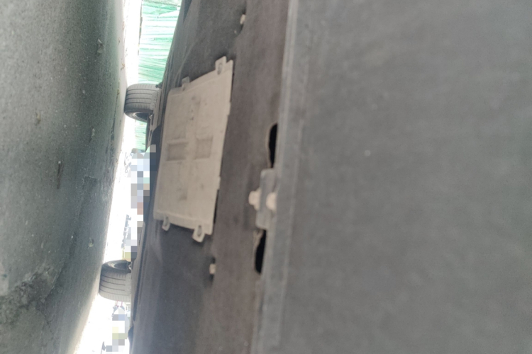 红旗HS5 2022款 2.0T 智联旗领四驱版局部细节9008