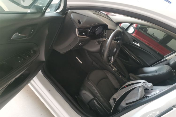 别克 威朗 2020款 20T CVT领先型中控内饰20