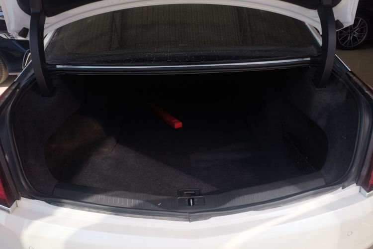 凯迪拉克CT6 2017款 28T 豪华型机舱底盘23