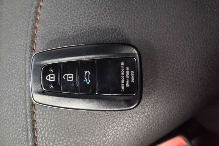 丰田 凯美瑞 2021款 2.0G 豪华版中控内饰11