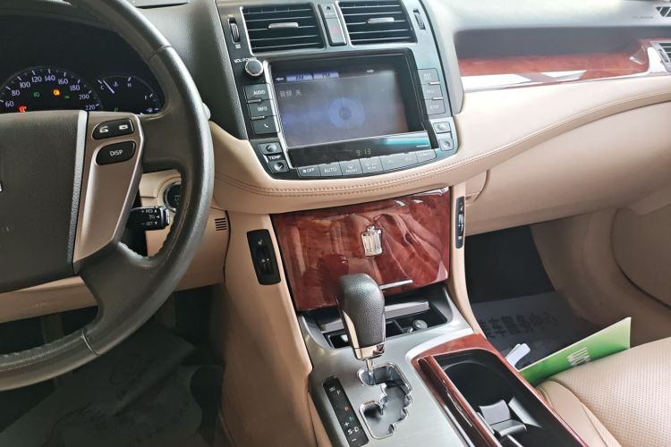丰田 皇冠 2012款 2.5L Royal 导航版中控内饰16