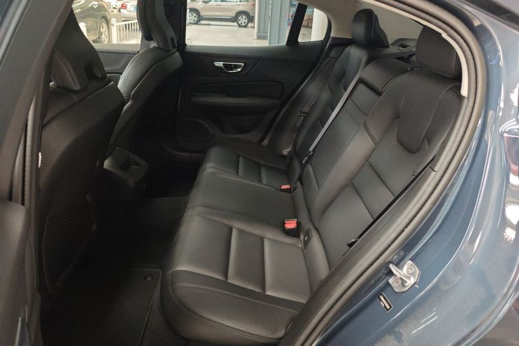 沃尔沃S60 2020款 T4 智远豪华版中控内饰21