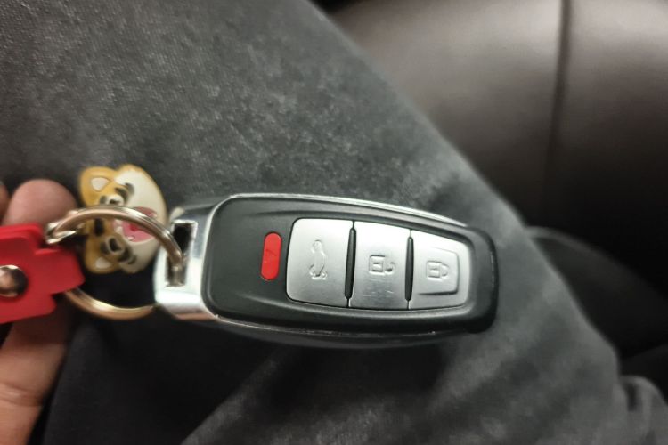 广汽传祺 传祺GS4 2015款 200T G-DCT豪华版中控内饰7001