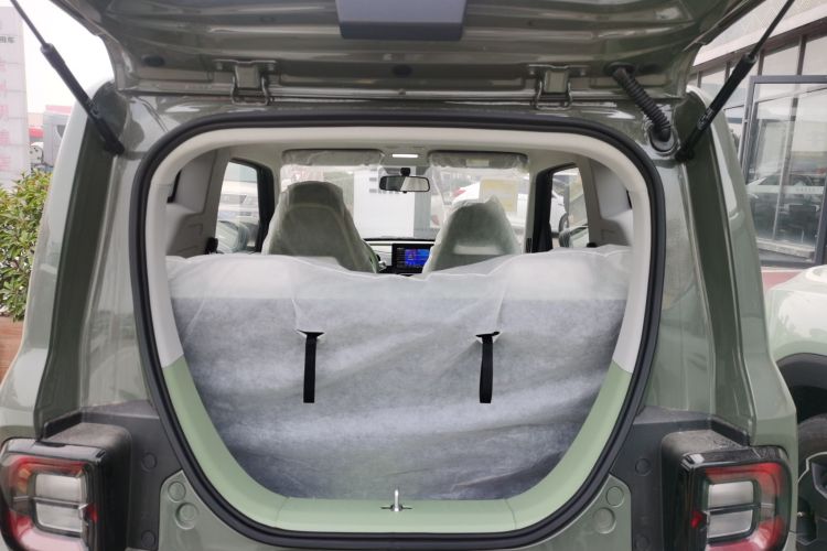 吉利银河 2025款 210km 熊猫骑士机舱底盘23