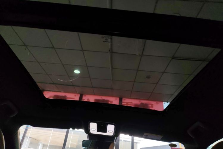 理想汽车 理想ONE 2021款 增程6座版中控内饰22