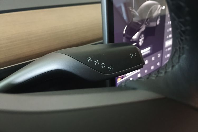 特斯拉 Model Y 2021款 长续航全轮驱动版局部细节18