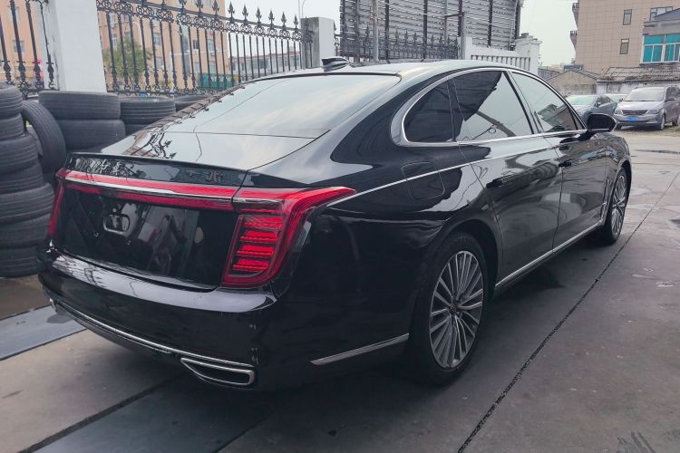 红旗H9 2022款 2.0T 智联旗享版车身外观7