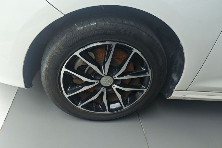 比亚迪 宋MAX 2018款 1.5T 自动智联豪华型 6座车身外观6007