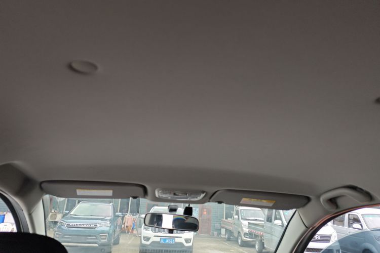 哈弗H1 2016款 红标 1.5L AMT舒适型中控内饰22