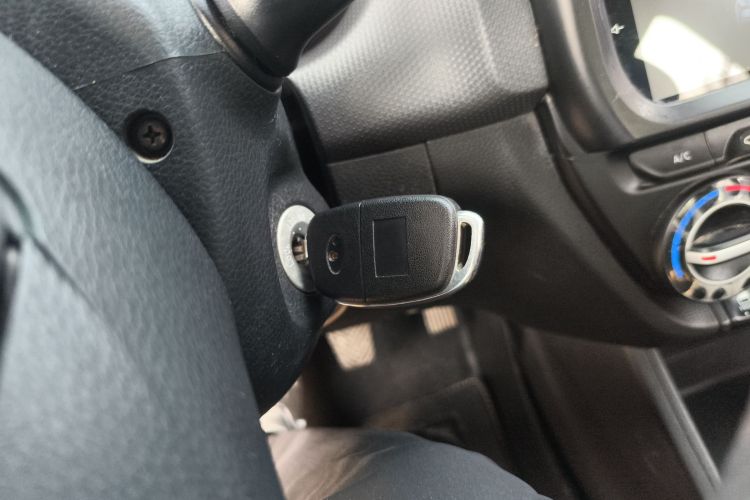 现代 瑞纳 2017款 1.4L 手动焕新版 国VI中控内饰11