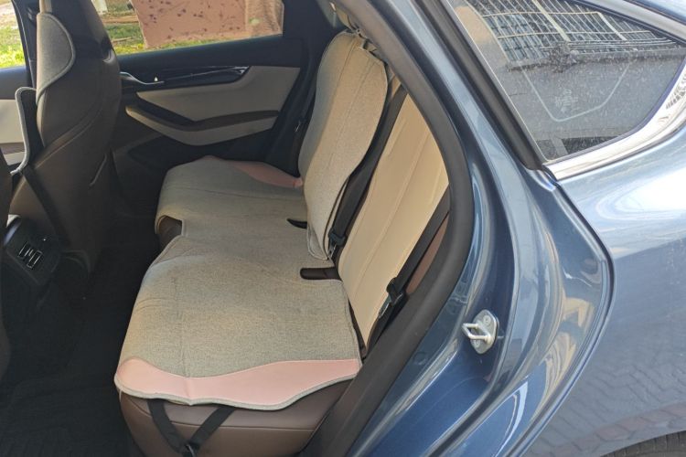 比亚迪 秦PLUS 2024款 荣耀版 DM-i 55KM领先型中控内饰21