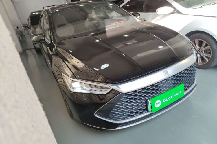 比亚迪 秦PLUS 2024款 荣耀版 DM-i 55KM领先型车身外观3