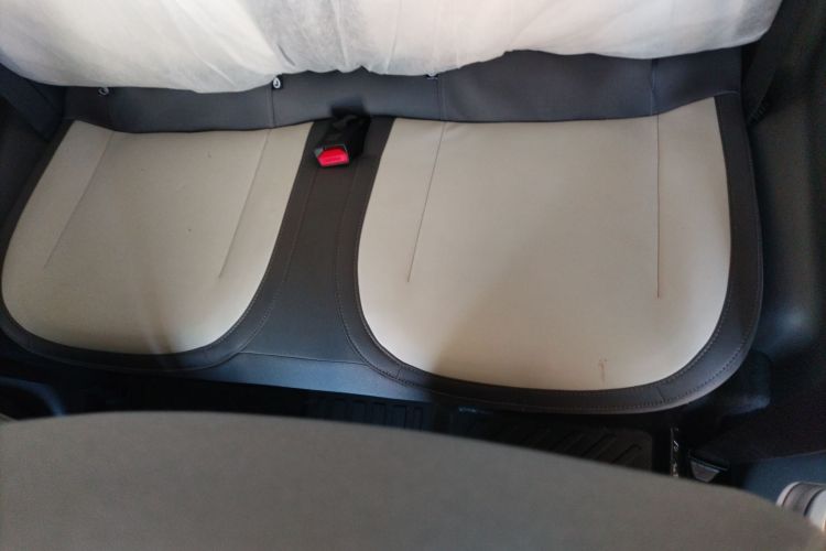 吉利银河 2025款 210km 熊猫卡丁中控内饰21