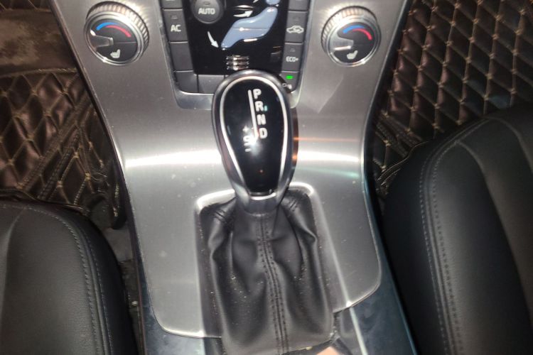 沃尔沃S60 2018款 S60L T4 智远版局部细节18