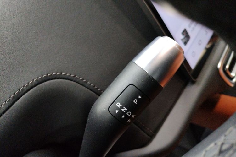 理想汽车 理想L8 2024款 Ultra中控内饰18