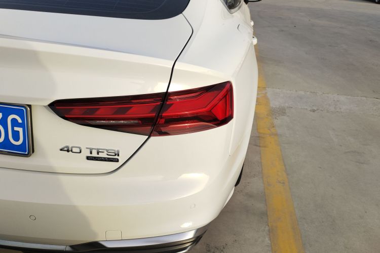 奥迪A5 2023款 Sportback 40 TFSI quattro 豪华动感型车身外观9