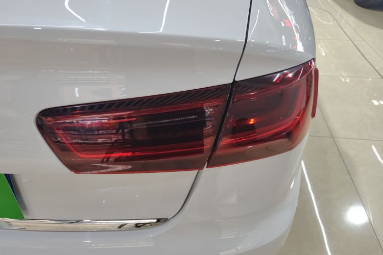 奥迪A6L 2017款 TFSI 舒适型车身外观9