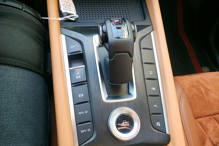 长城 炮 2023款 2.0T乘用版自动柴油四驱尊享型GW4D20M局部细节18