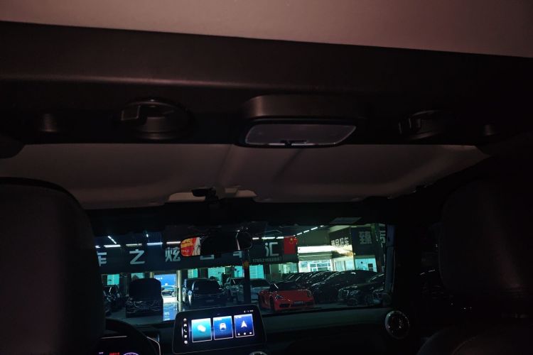 北京越野 北京BJ40 2024款 2.0D 刀锋英雄荣耀版中控内饰22