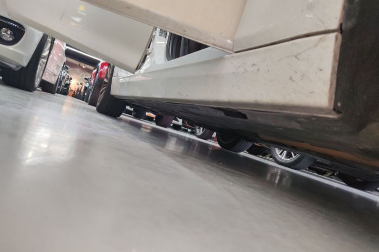 宝马3系 2019款 320Li xDrive 时尚型局部细节9001