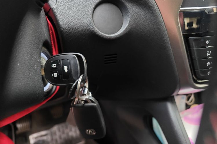 长安CS75 2014款 2.0L 手动豪华型 国IV中控内饰11