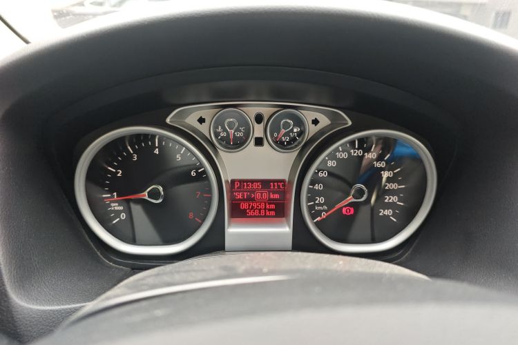 福特 福克斯 2013款 两厢经典 1.8L 自动基本型局部细节14