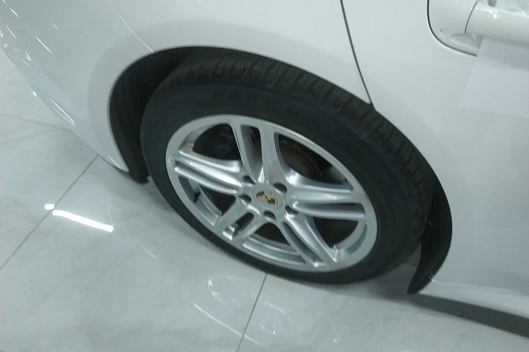 保时捷 2013款 Panamera 4 Platinum Edition 3.6L车身外观56