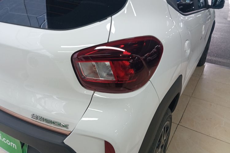 东风纳米EX1 2023款 PRO 轻风版闪电型车身外观6006