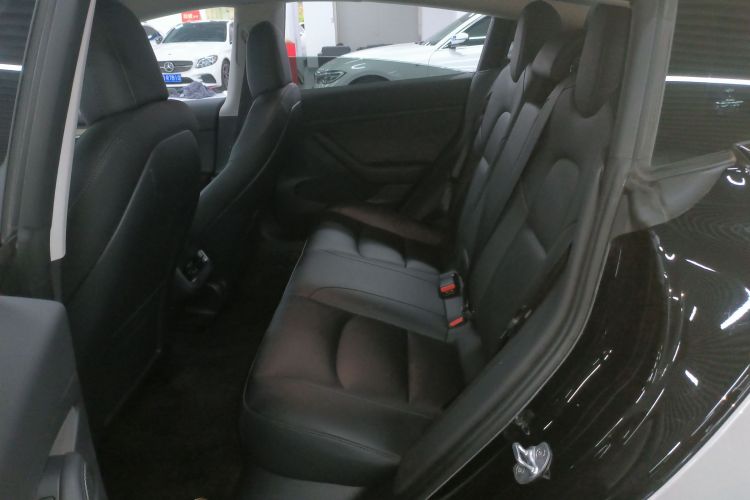 特斯拉 Model 3 2022款 后轮驱动版中控内饰7004