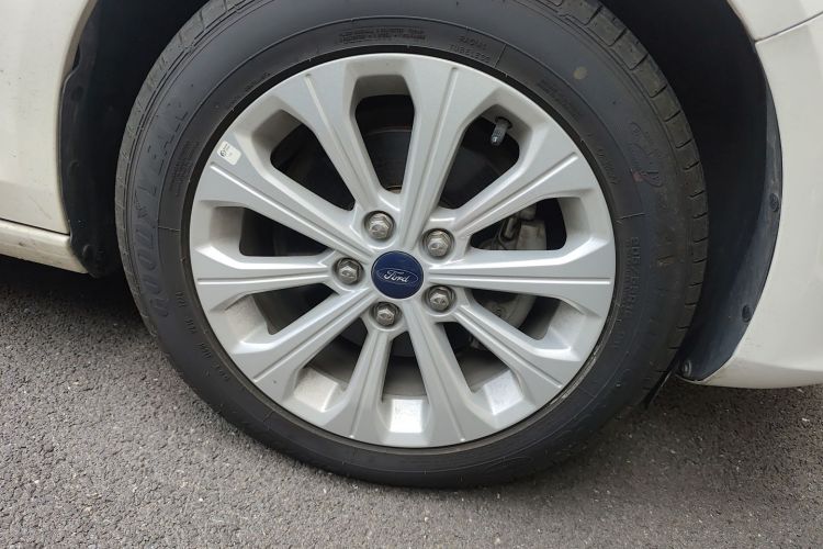 福特 福睿斯 2015款 1.5L 自动时尚型车身外观6002