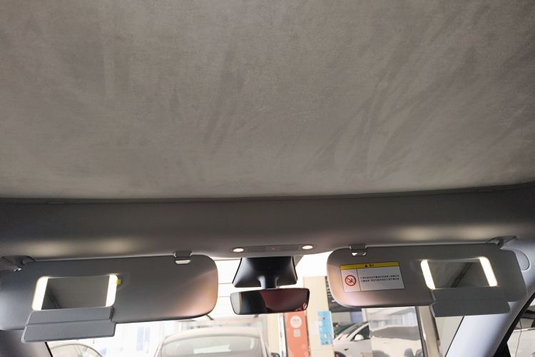 特斯拉 Model Y 2023款 后轮驱动版中控内饰22