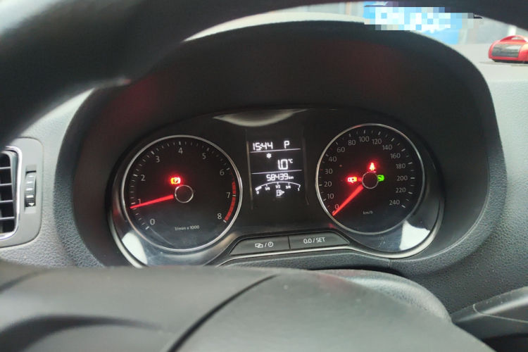 大众 Polo 2014款 1.4L 自动舒适版中控内饰14